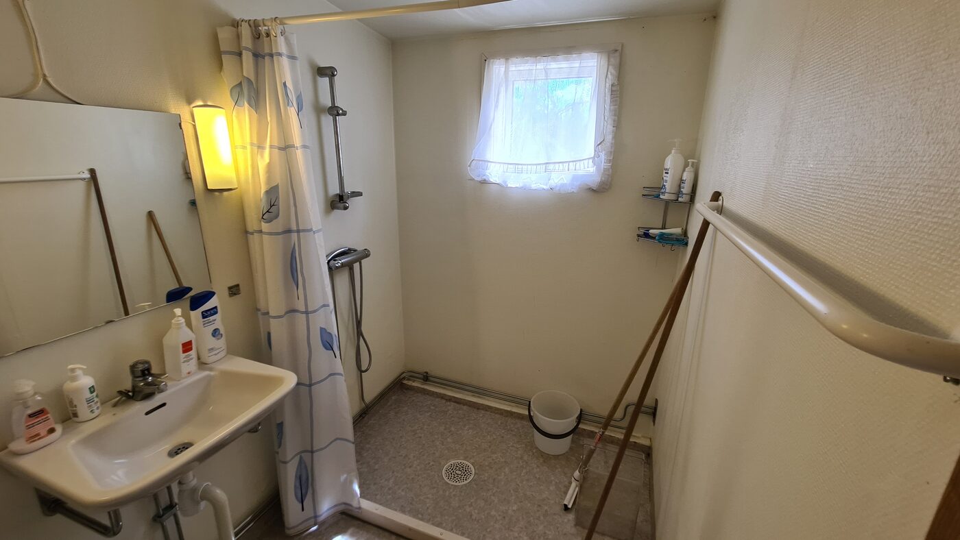 Badezimmer vorher, beige